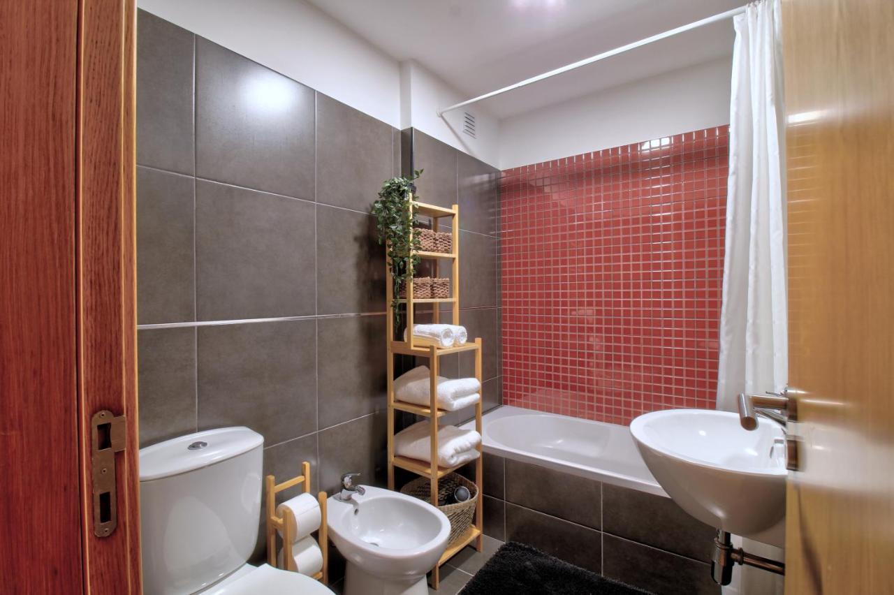 Olhão Spacious Terrace, Swimming Pool, Private Parking מראה חיצוני תמונה