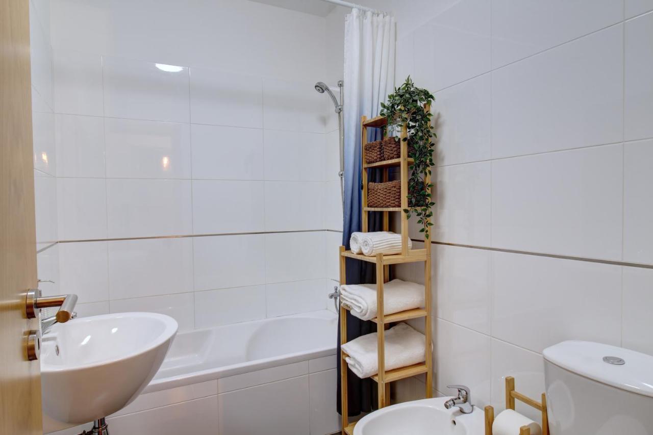 Olhão Spacious Terrace, Swimming Pool, Private Parking מראה חיצוני תמונה